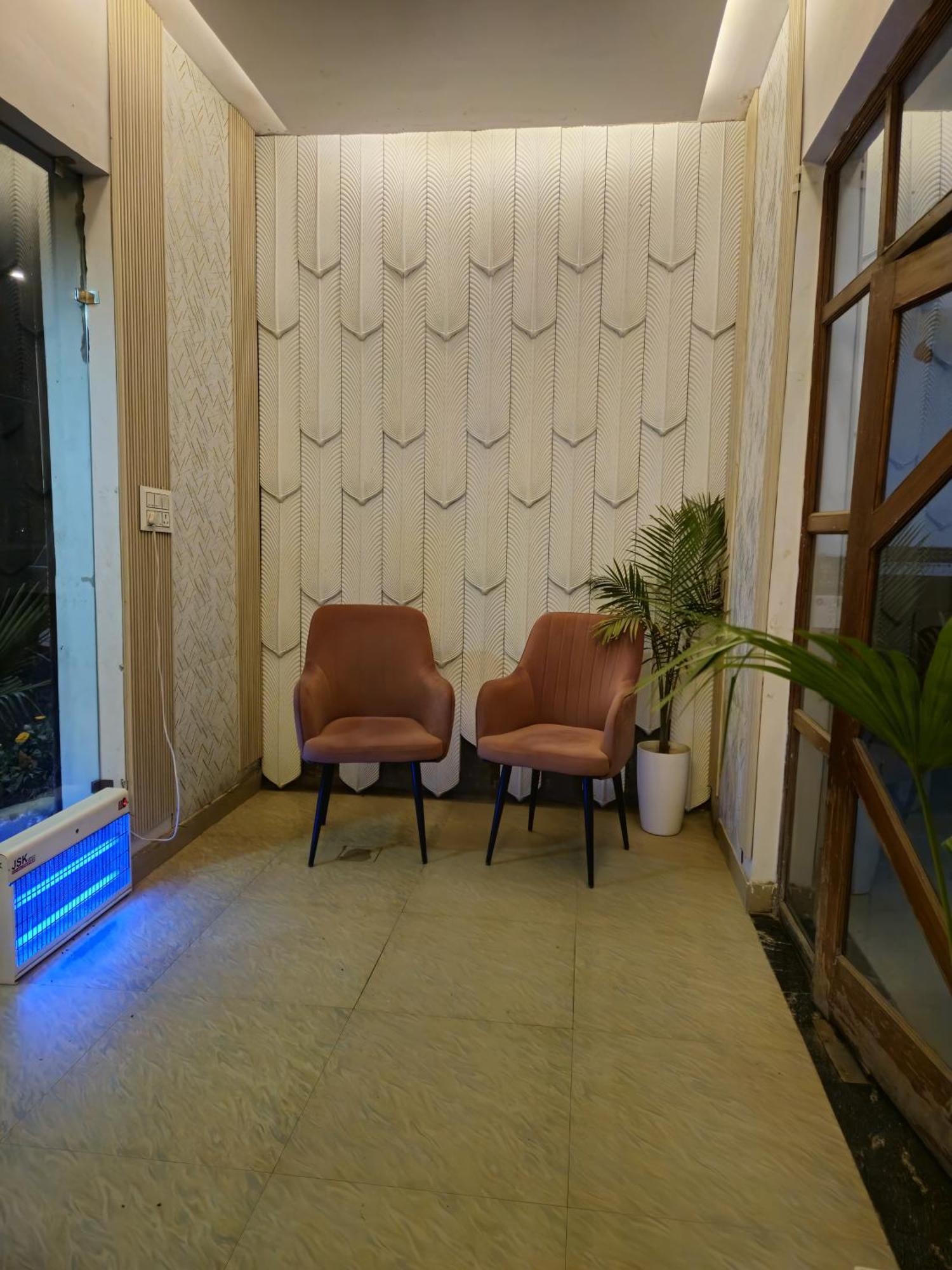 Hotel Royal Orchid Alīgarh エクステリア 写真